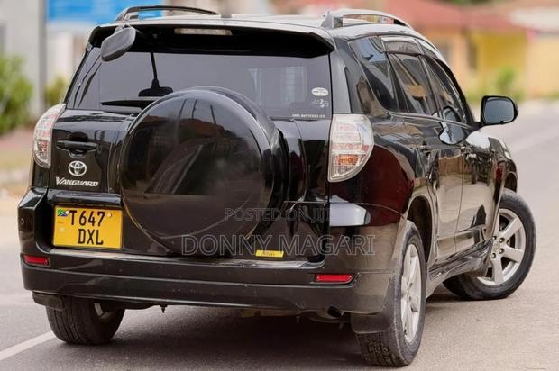 Toyota Vanguard 2010 Black