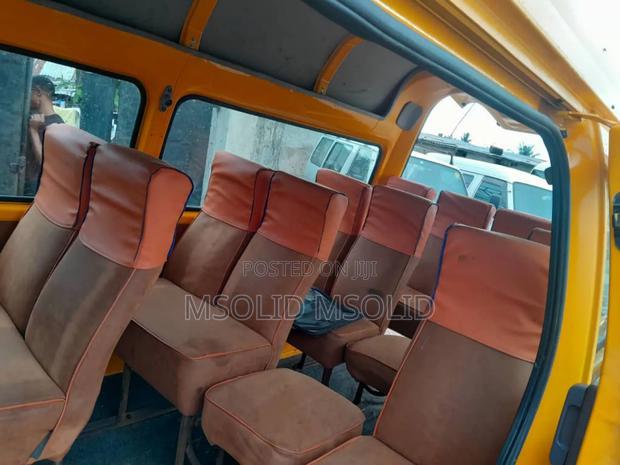 Nissan Caravan 2005 Yellow