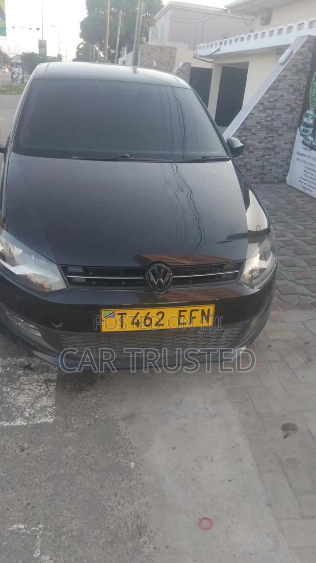 Volkswagen Polo 2013 Black