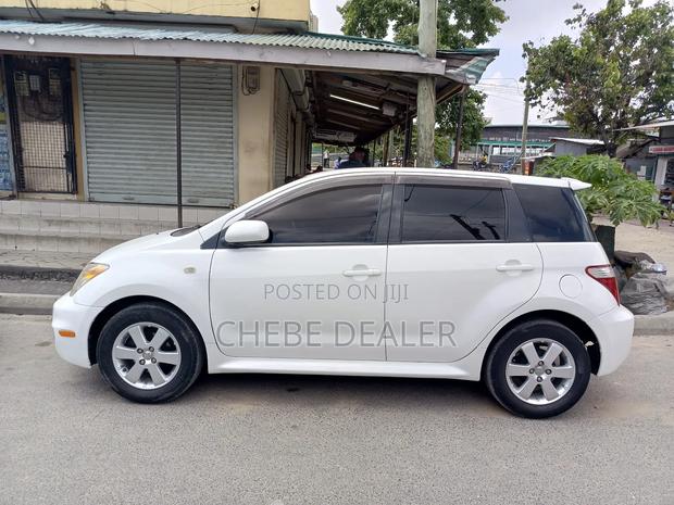 Toyota IST 2006 White