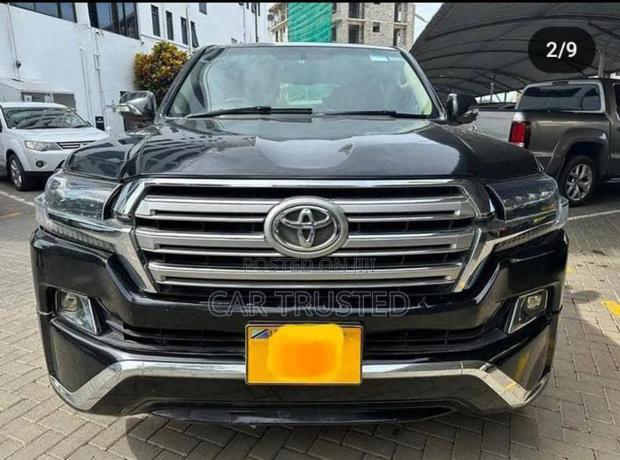 Toyota Land Cruiser 4.6 V8 GX 2010 Black