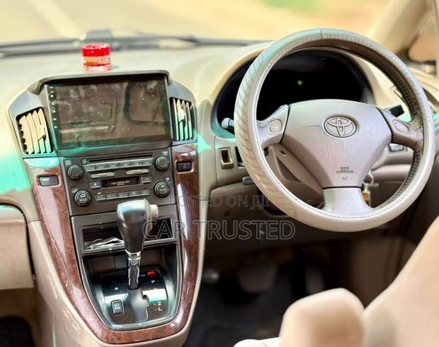 Toyota Harrier 2.2 16V 2002 Black