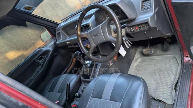 Suzuki Escudo 2000 Maroon