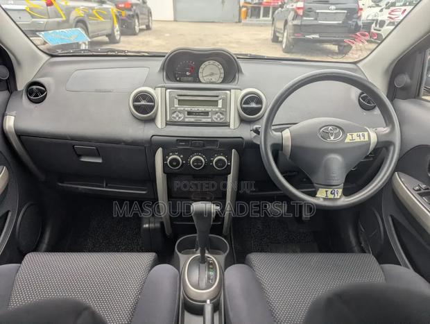 Toyota IST 2004 Gray