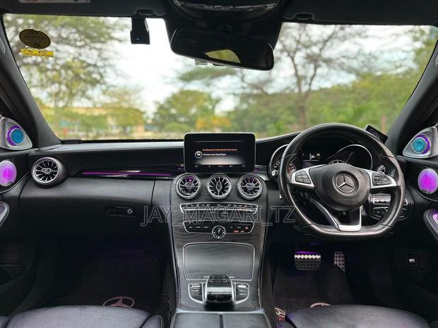 Mercedes-Benz C200 2014 Black