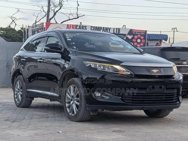 Toyota Harrier 2.0 4WD 2015 Black