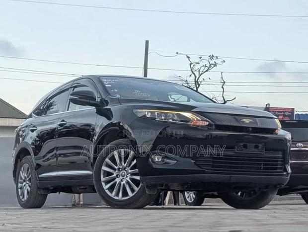 Toyota Harrier 2.0 4WD 2015 Black