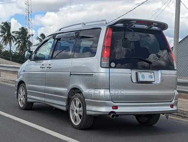 Toyota LiteAce Noah 1999 Silver
