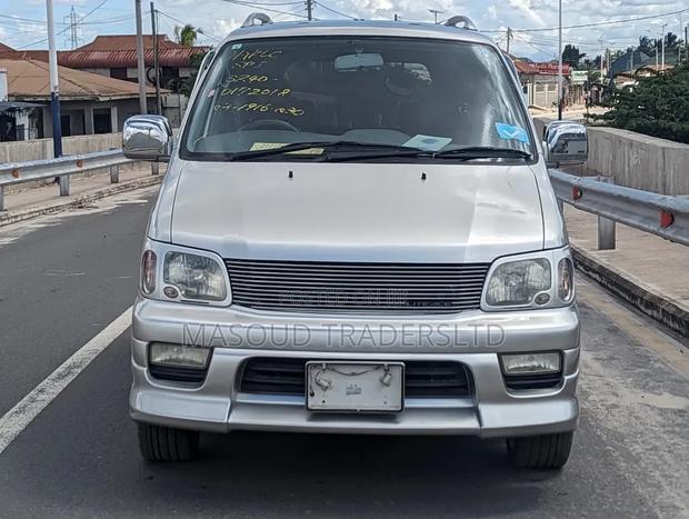 Toyota LiteAce Noah 1999 Silver