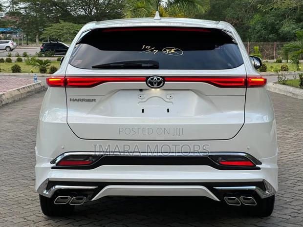 Toyota Harrier 2021 White