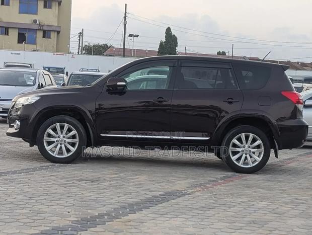 Toyota Vanguard 2011 Maroon