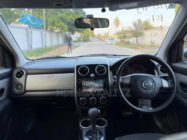 Mazda Verisa 2006 Blue