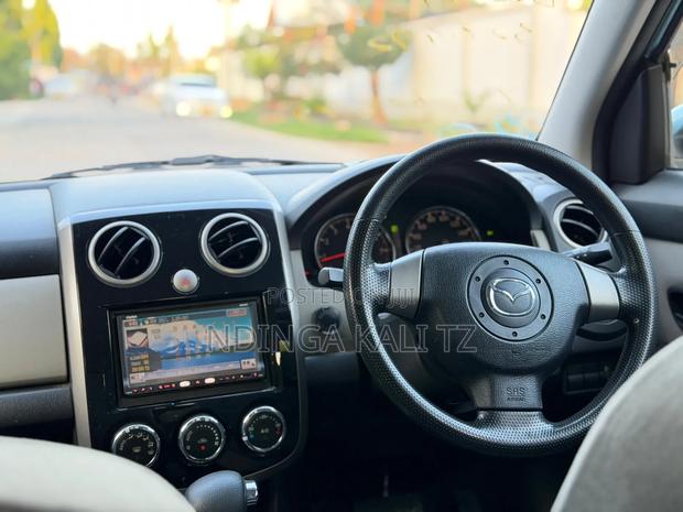 Mazda Verisa 2006 Blue