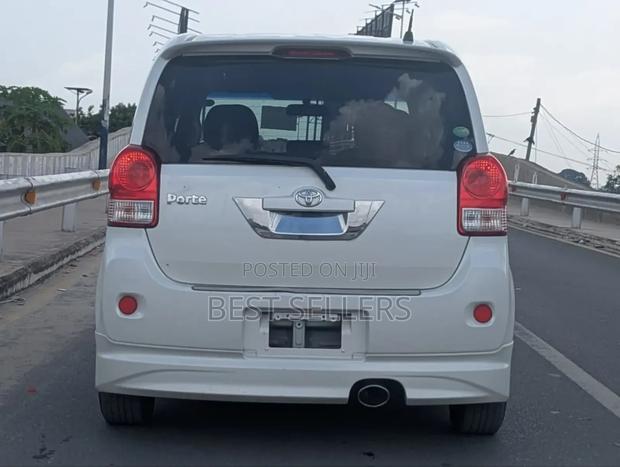 Toyota Porte 1.5 AWD 2016 White
