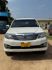 Toyota Hilux 2010 White for sale