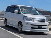 Toyota Noah 2.0 AWD (8 Seater) 2006 White for sale