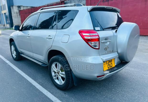 Toyota RAV4 2009 Silver