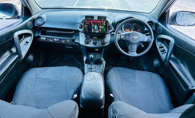 Toyota RAV4 2009 Silver