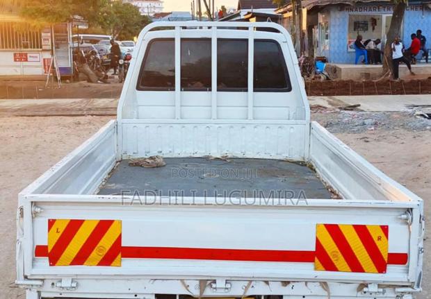 Toyota TownAce 2002 White