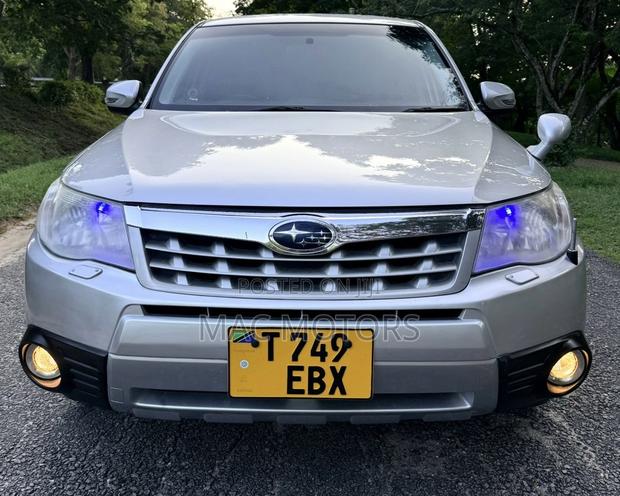 Subaru Forester 2011 Silver