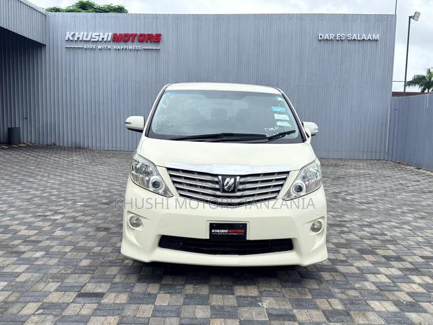 Toyota Alphard 2009 Beige