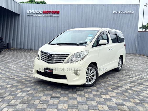 Toyota Alphard 2009 Beige