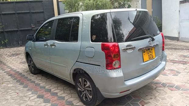 Toyota Raum 1.5 AWD 2008 Blue