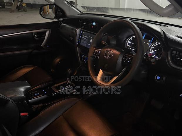 Toyota Fortuner 2.4 D AWD 2021 White