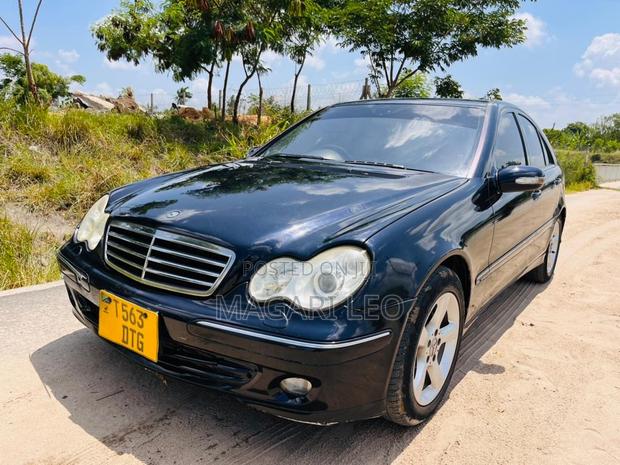 Mercedes-Benz C-Class 2007 Black