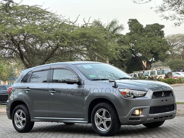 Mitsubishi RVR 2.0 2012 Gray