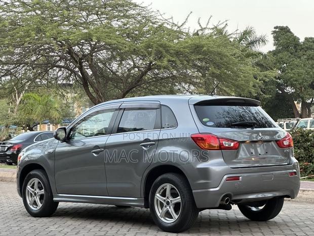 Mitsubishi RVR 2.0 2012 Gray