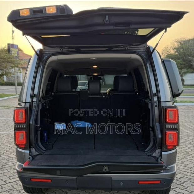 Land Rover Discovery 2015 Gray