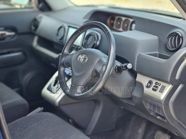 Toyota Corolla Rumion Hatchback 1.5 FWD 2010 Blue