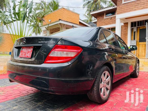 Mercedes-Benz C200 2008 Black