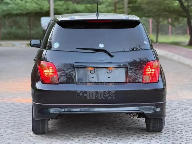 Toyota IST 2004 Black