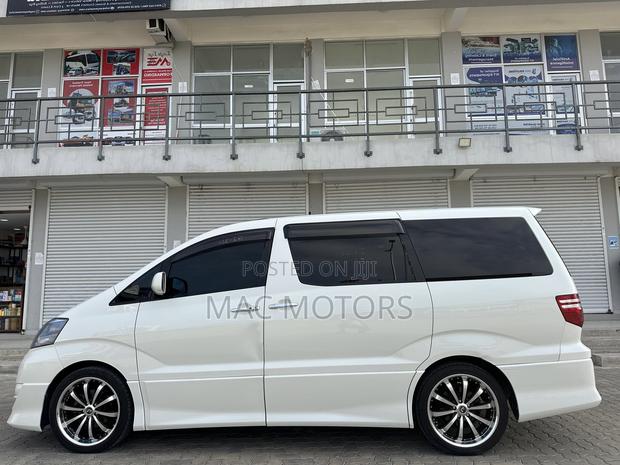 Toyota Alphard 2005 White
