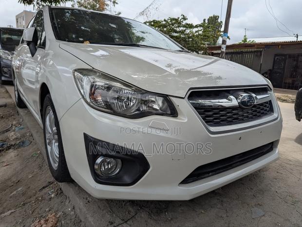 Subaru Impreza 2.0i Premium 5-dr 2013 Pearl