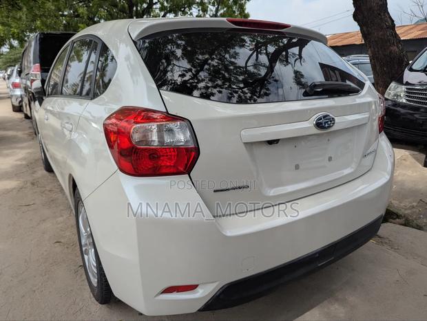 Subaru Impreza 2.0i Premium 5-dr 2013 Pearl