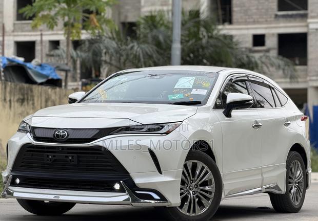 Toyota Harrier 2021 White