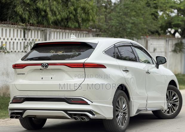 Toyota Harrier 2021 White