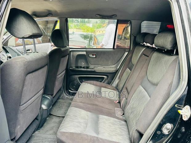 Toyota Kluger 2004 Black