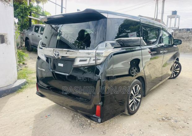 Toyota Vellfire 2020 Black