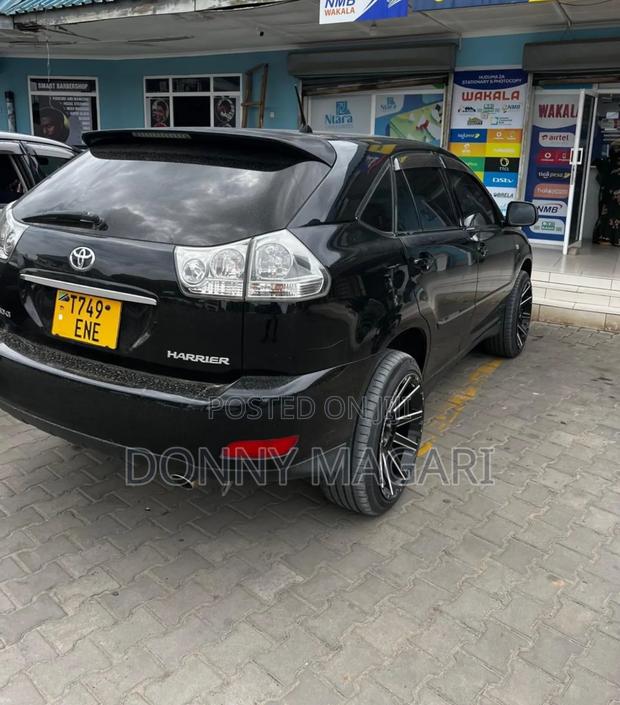 Toyota Harrier 2.4 2006 Black