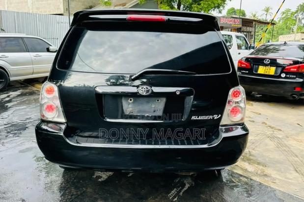 Toyota Kluger 2004 Black