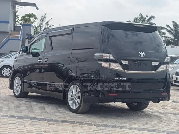 Toyota Vellfire 2009 Black