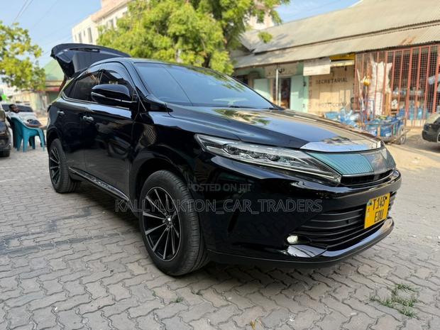 Toyota Harrier 2018 Black