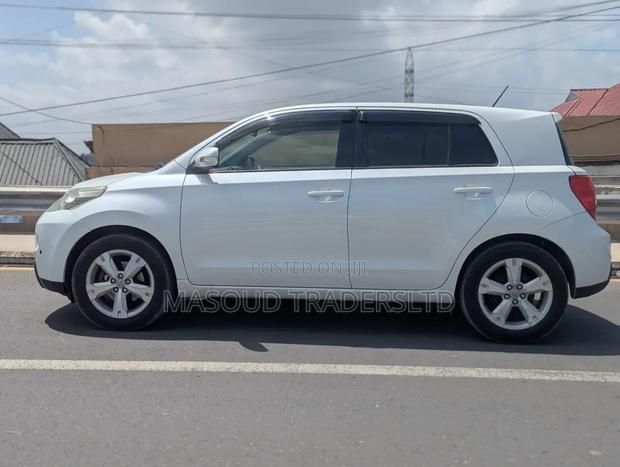 Toyota IST 2008 White