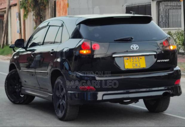 Toyota Harrier 2005 Black