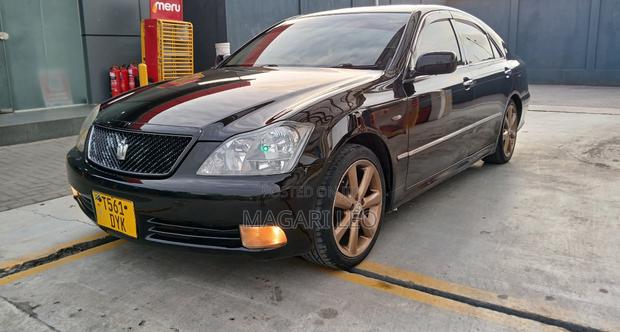 Toyota Crown Royale 2005 Black