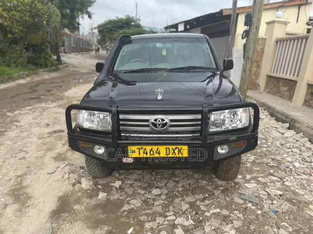 Toyota Land Cruiser 100 4.2 TD Executive 2004 Black
